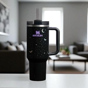 Halloween Stanley 40oz Quencher Tumbler Limited Edition Spellcast Black Bats NEW